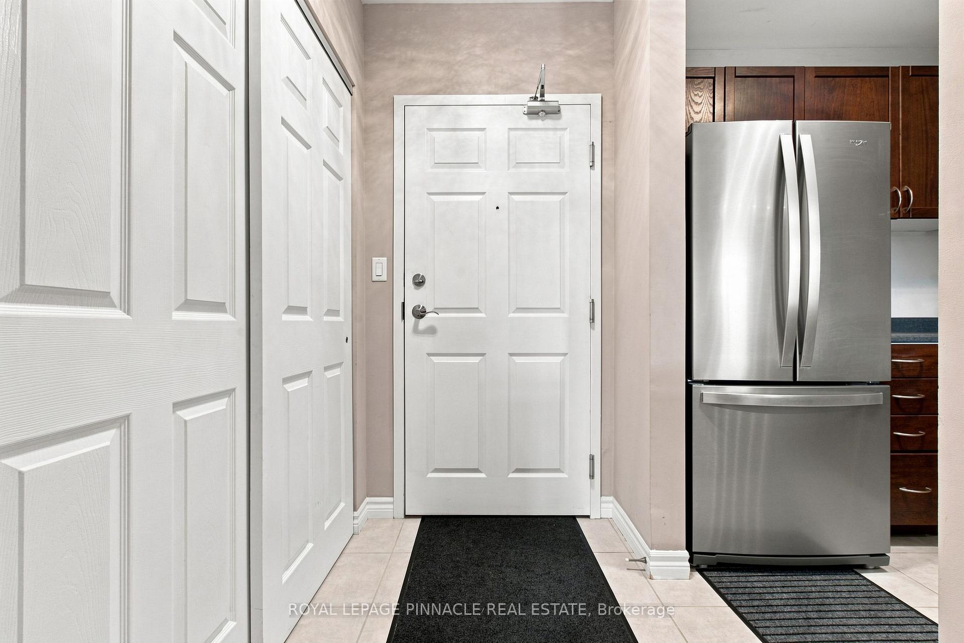 Photo 4 of Unit 201, 2 Colonial Drive, Guelph, Pineridge/Westminster Woods — HOMEH