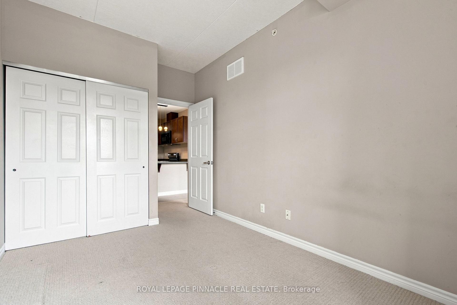 Photo 17 of Unit 201, 2 Colonial Drive, Guelph, Pineridge/Westminster Woods — HOMEH