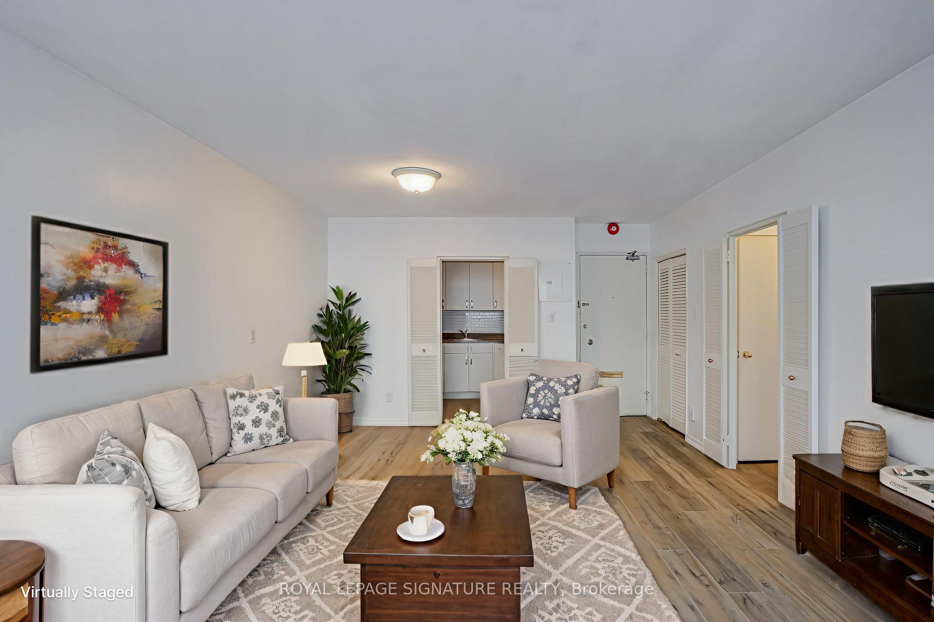 Photo 2 of Unit 401, 60 MontClair Avenue, Toronto, Forest Hill South — HOMEH