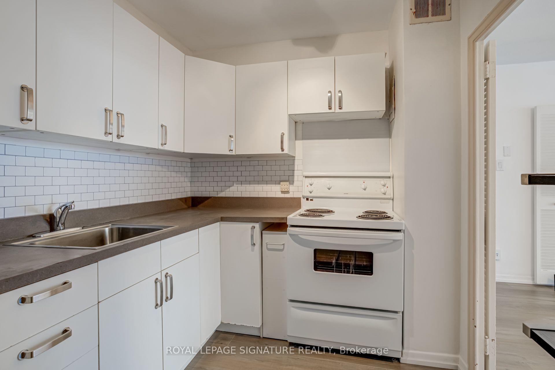 Photo 24 of Unit 401, 60 MontClair Avenue, Toronto, Forest Hill South — HOMEH