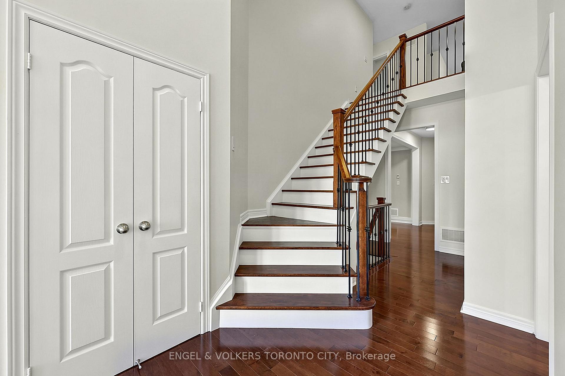 Photo 8 of 249 Sandale Road, Whitchurch-Stouffville, Stouffville — HOMEH