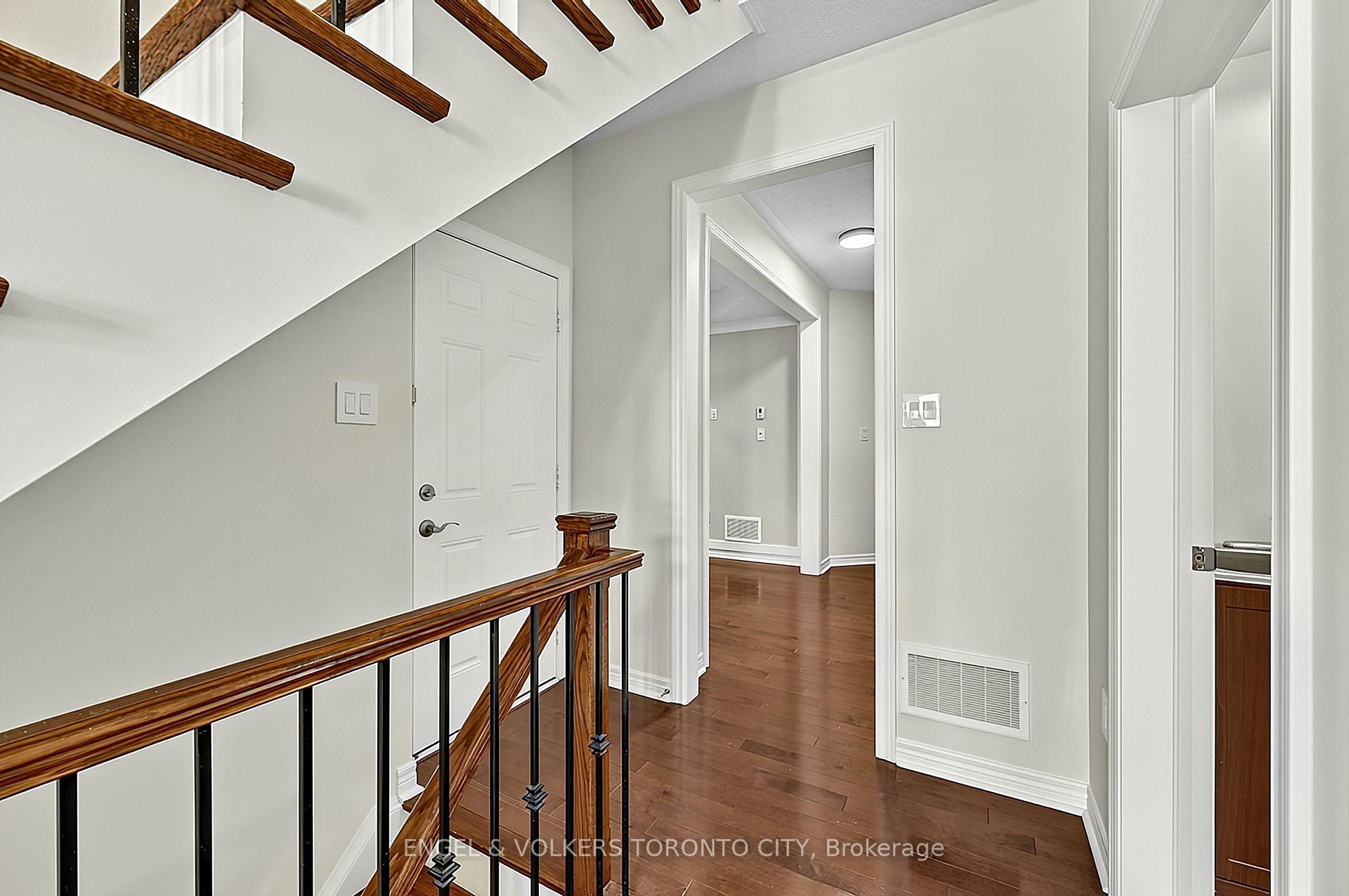 Photo 9 of 249 Sandale Road, Whitchurch-Stouffville, Stouffville — HOMEH