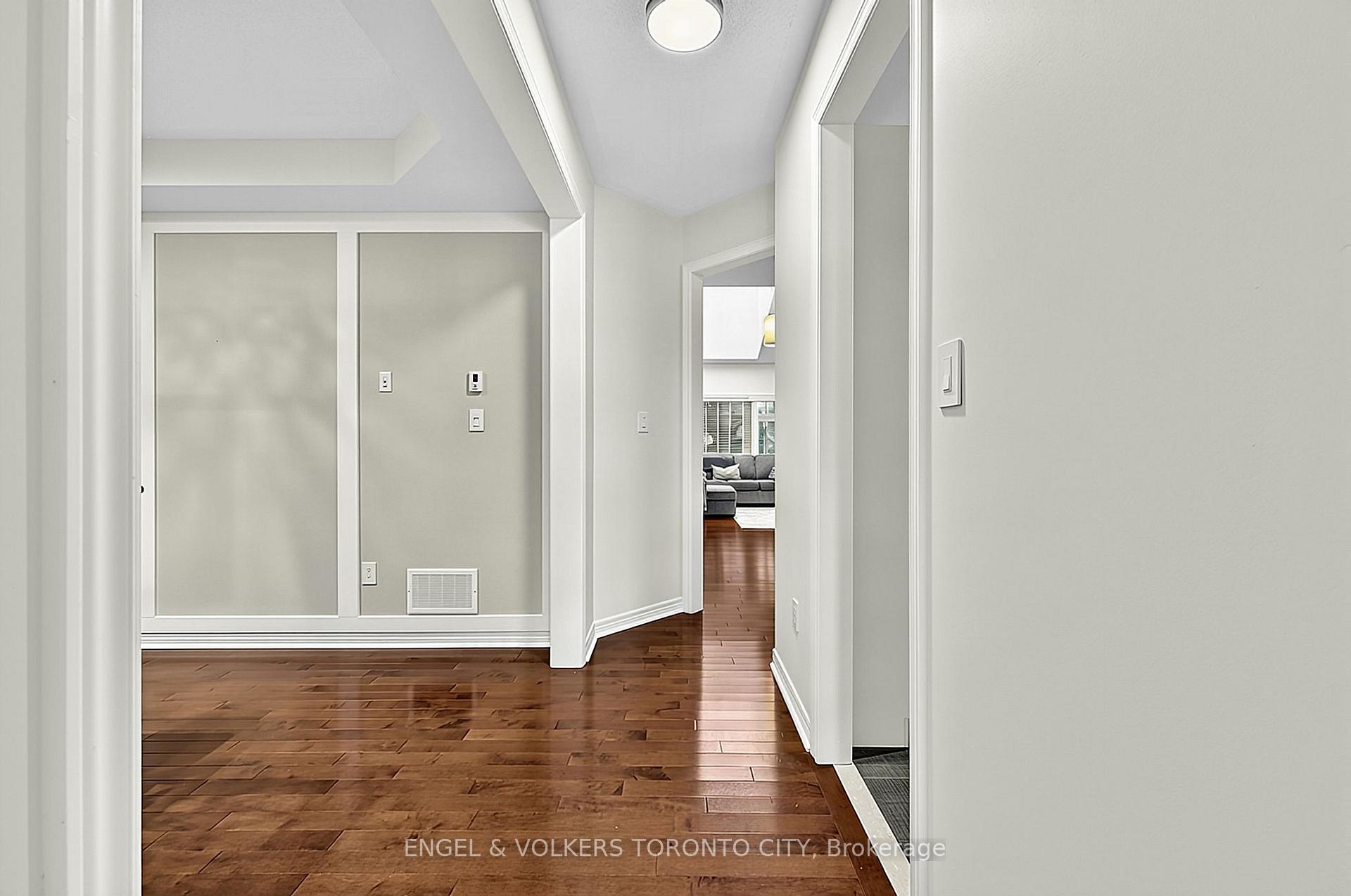 Photo 10 of 249 Sandale Road, Whitchurch-Stouffville, Stouffville — HOMEH