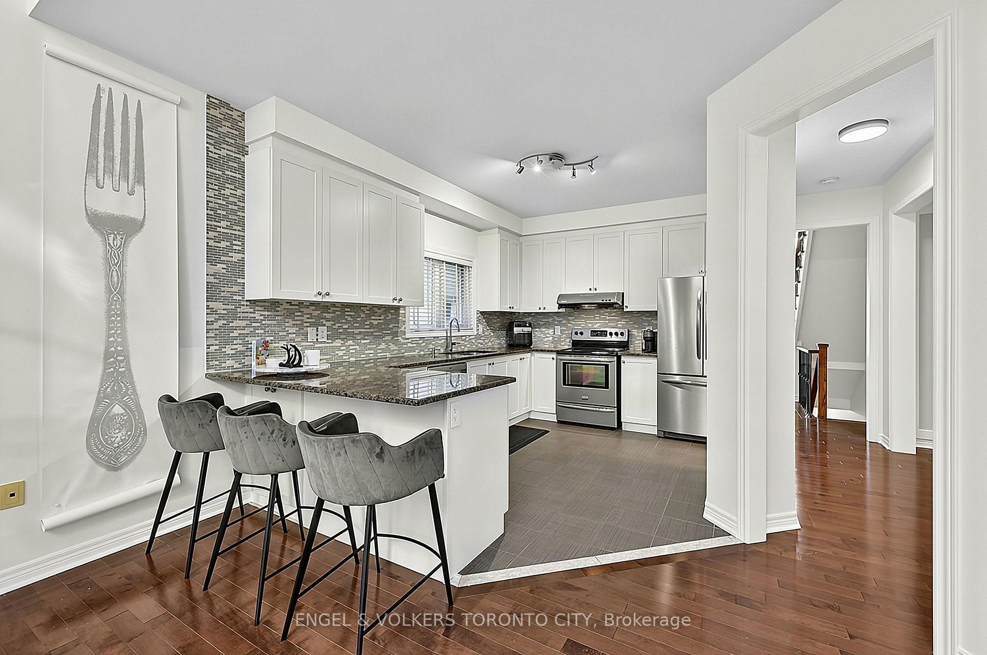 Photo 16 of 249 Sandale Road, Whitchurch-Stouffville, Stouffville — HOMEH