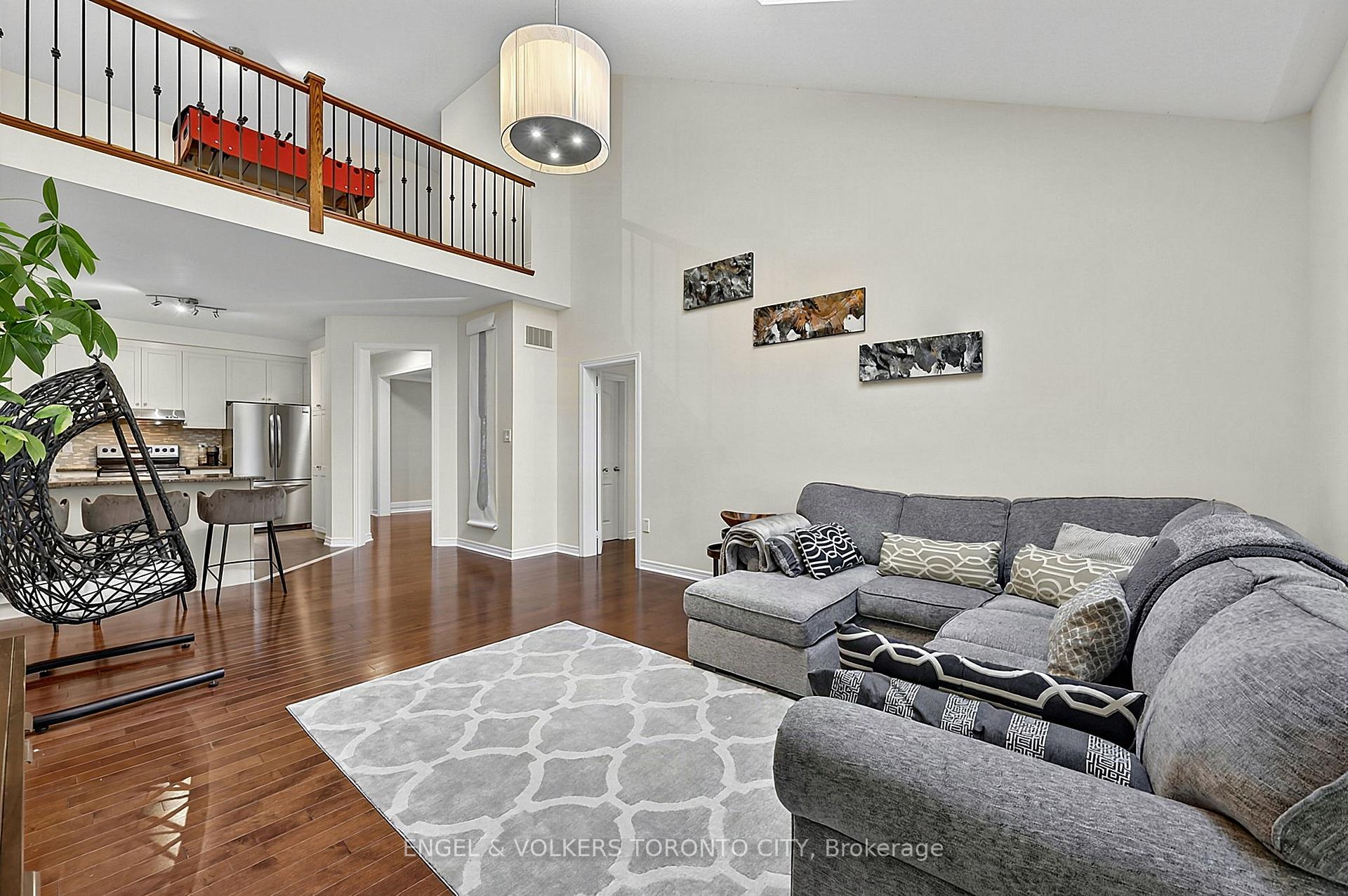 Photo 21 of 249 Sandale Road, Whitchurch-Stouffville, Stouffville — HOMEH