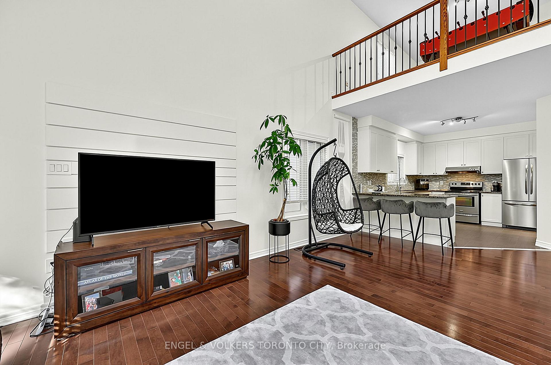 Photo 22 of 249 Sandale Road, Whitchurch-Stouffville, Stouffville — HOMEH