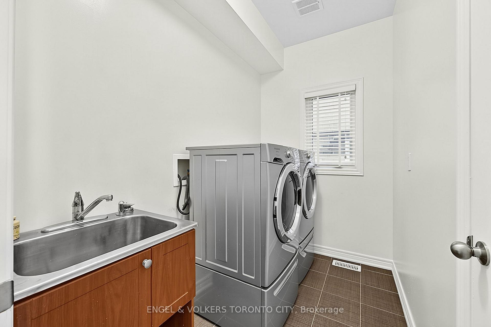 Photo 31 of 249 Sandale Road, Whitchurch-Stouffville, Stouffville — HOMEH