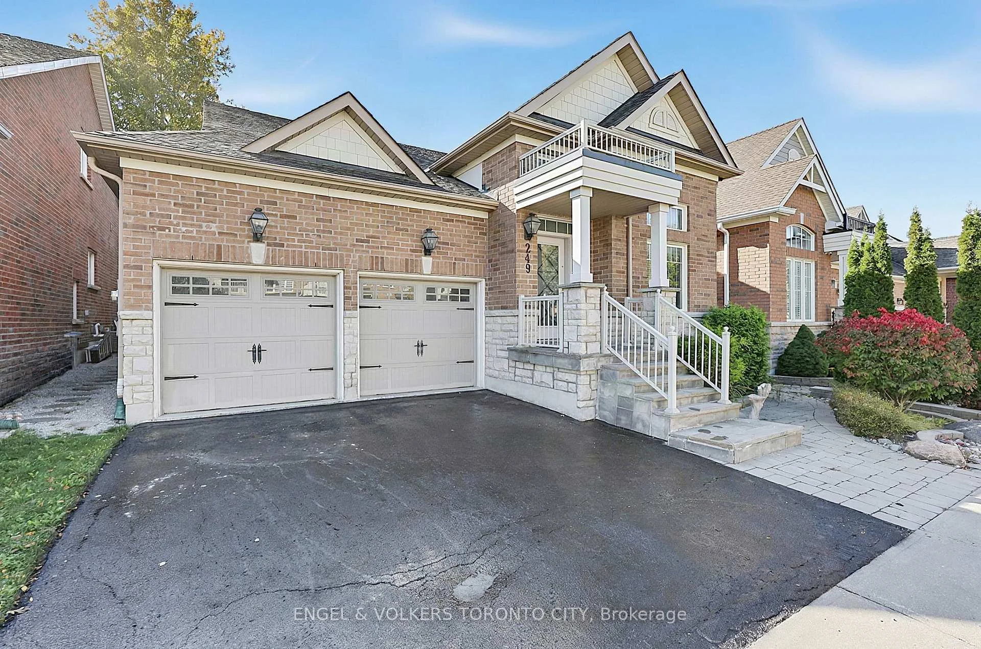 Photo 6 of 249 Sandale Road, Whitchurch-Stouffville, Stouffville — HOMEH