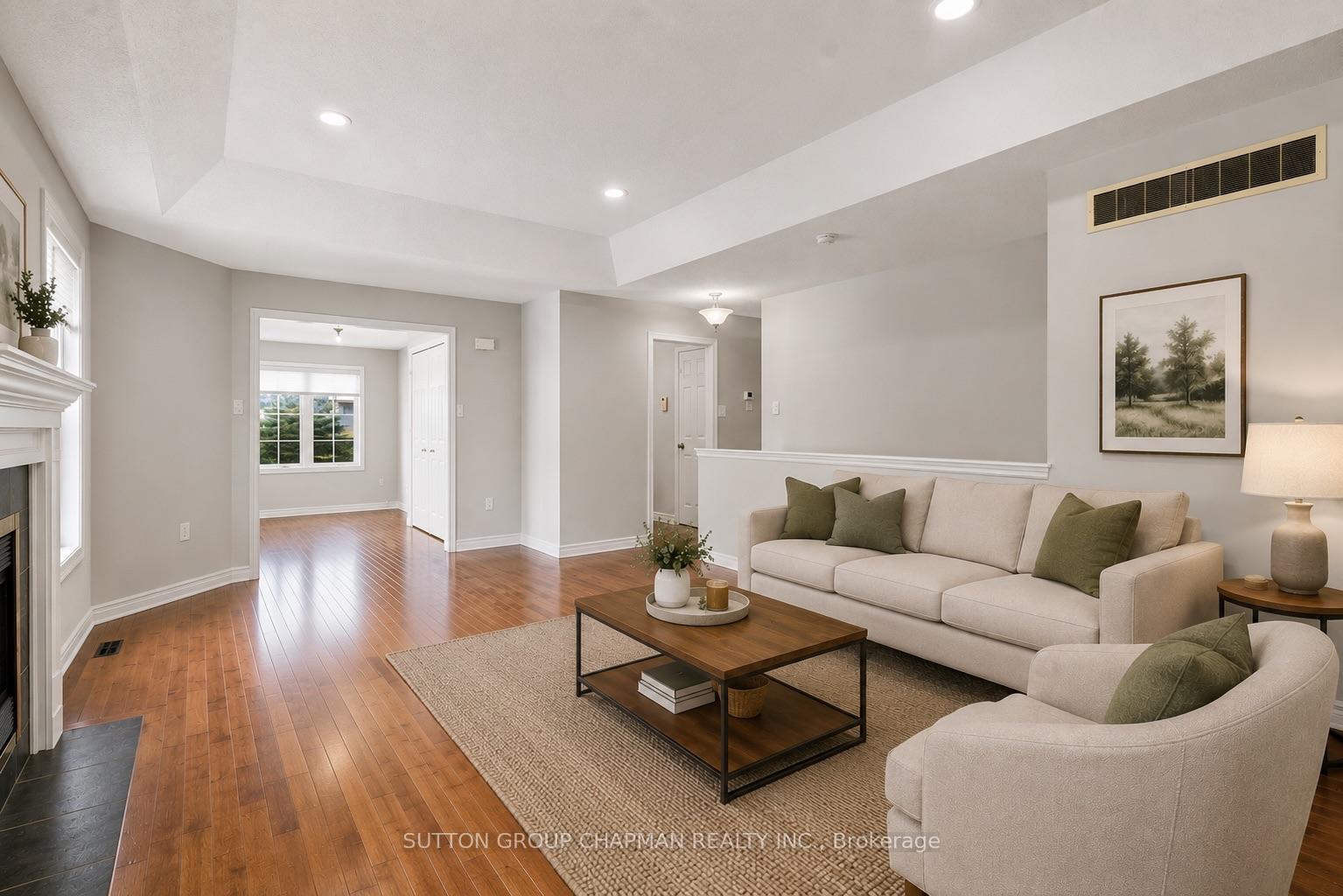 Photo 8 of 1645 Devos Drive, London, North C — HOMEH