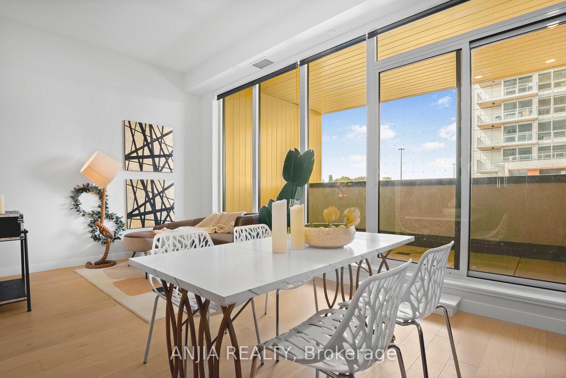 Photo 11 of Unit TH607, 85 McMahon Drive, North York, Bayview Village — HOMEH