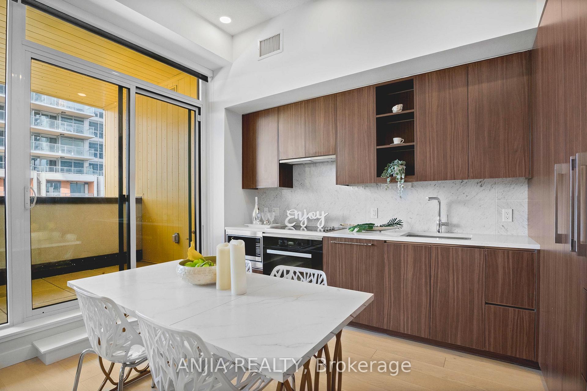 Photo 13 of Unit TH607, 85 McMahon Drive, North York, Bayview Village — HOMEH