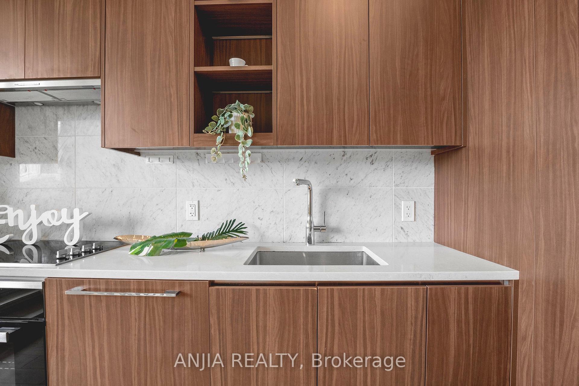 Photo 15 of Unit TH607, 85 McMahon Drive, North York, Bayview Village — HOMEH