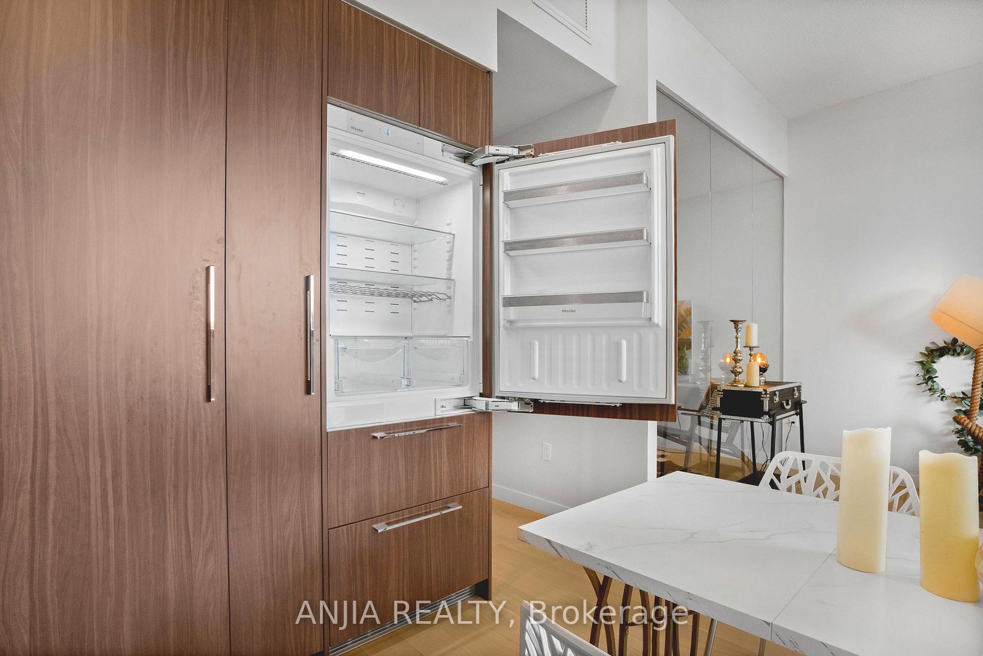 Photo 16 of Unit TH607, 85 McMahon Drive, North York, Bayview Village — HOMEH