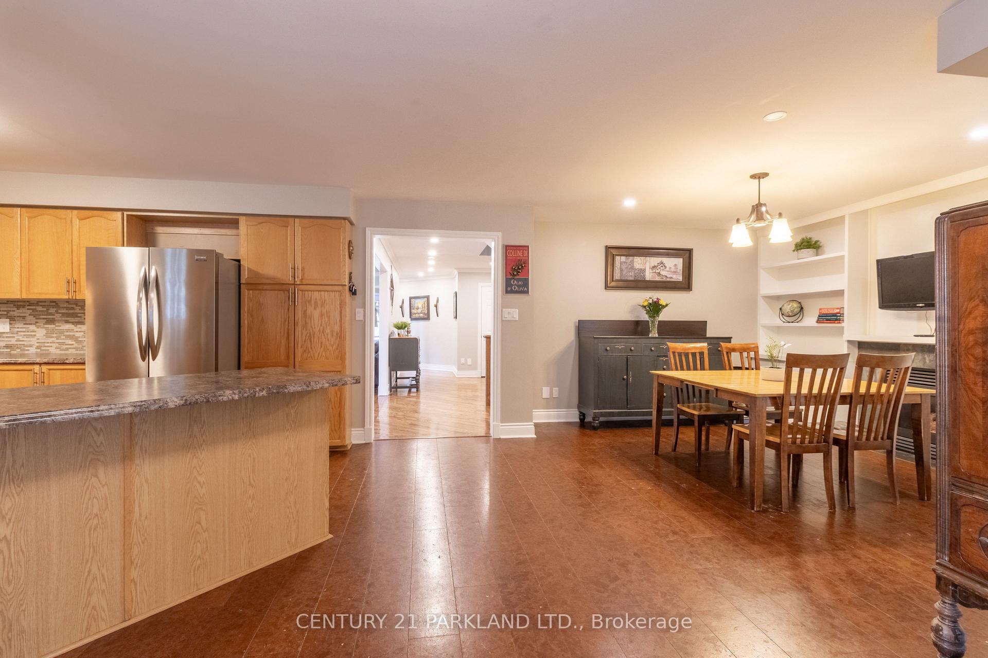 Photo 16 of 18 Napier Court, Whitby, Brooklin — HOMEH