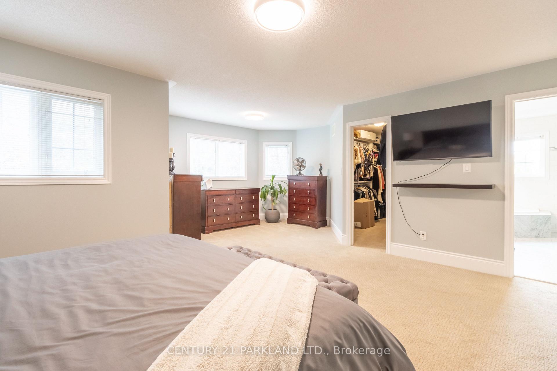 Photo 25 of 18 Napier Court, Whitby, Brooklin — HOMEH