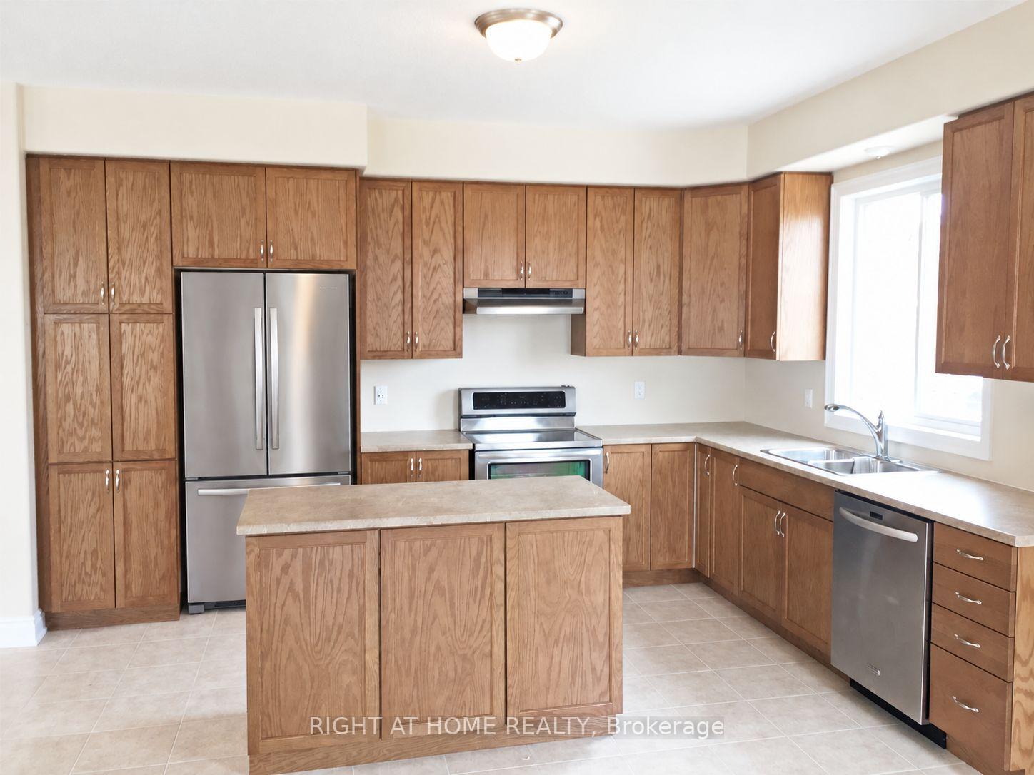 Photo 9 of 42 Booth Lane, Barrie, Painswick South — HOMEH