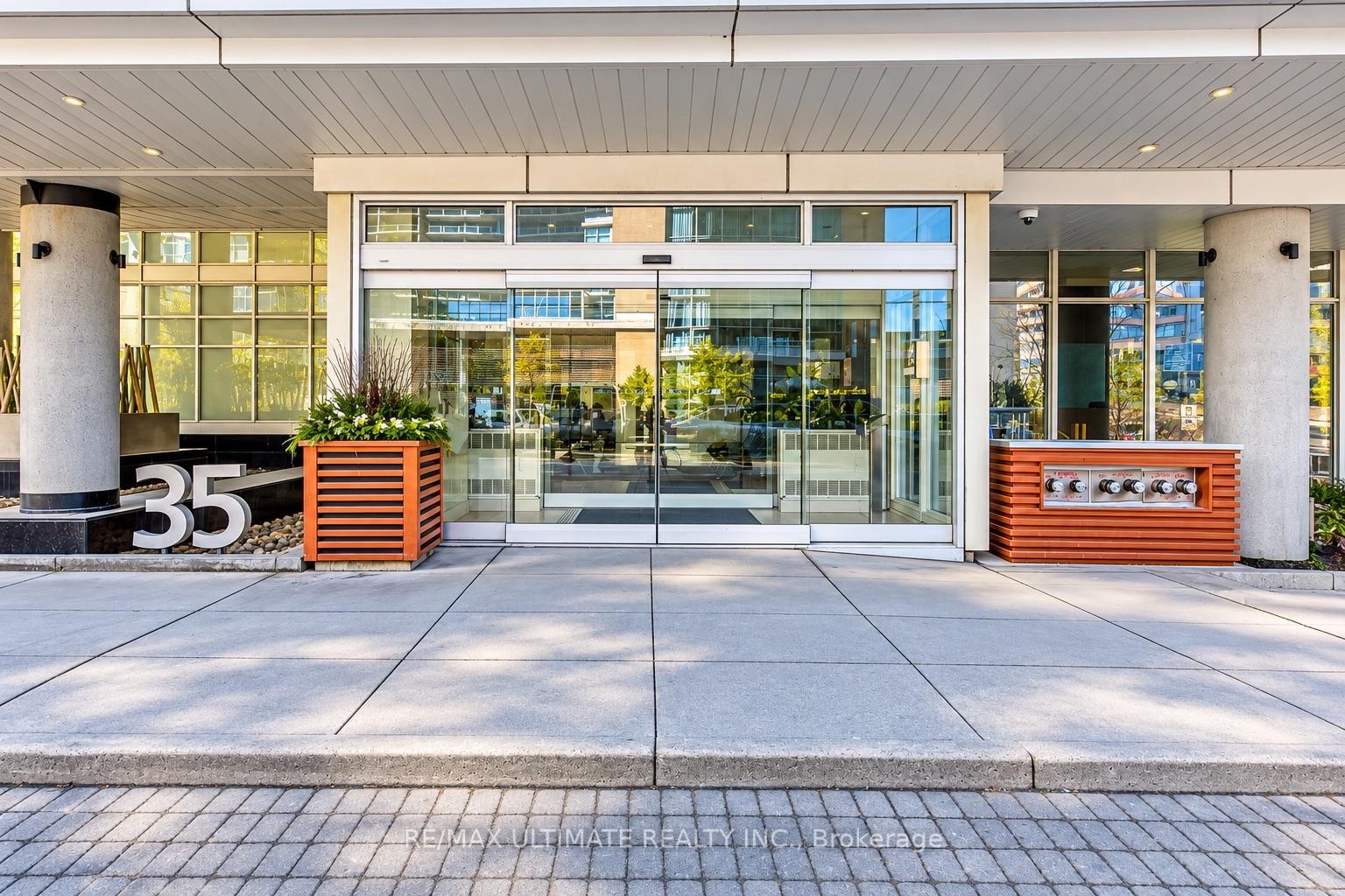 Photo 3 of Unit 4601, 35 Mariner Terrace, Toronto, Waterfront Communities — HOMEH