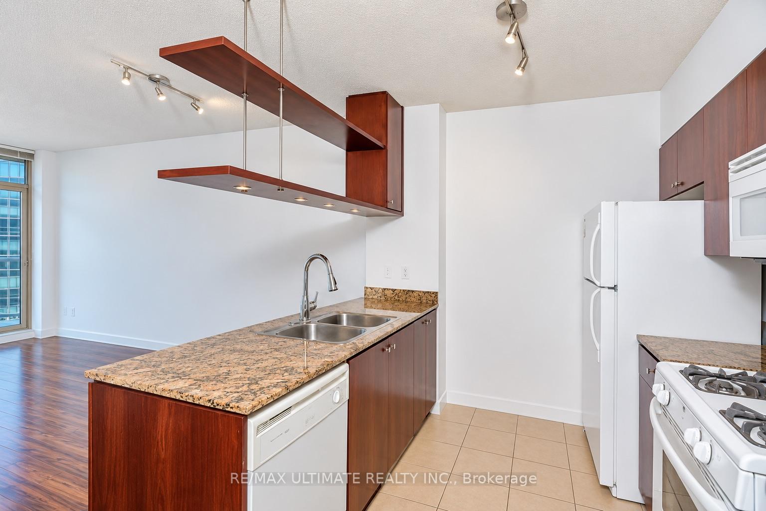Photo 17 of Unit 4601, 35 Mariner Terrace, Toronto, Waterfront Communities — HOMEH