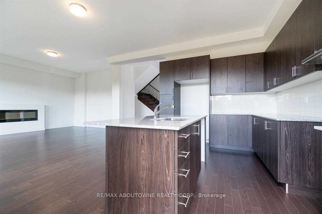 Photo 8 of 1372 Argall Court, Milton, Ford — HOMEH