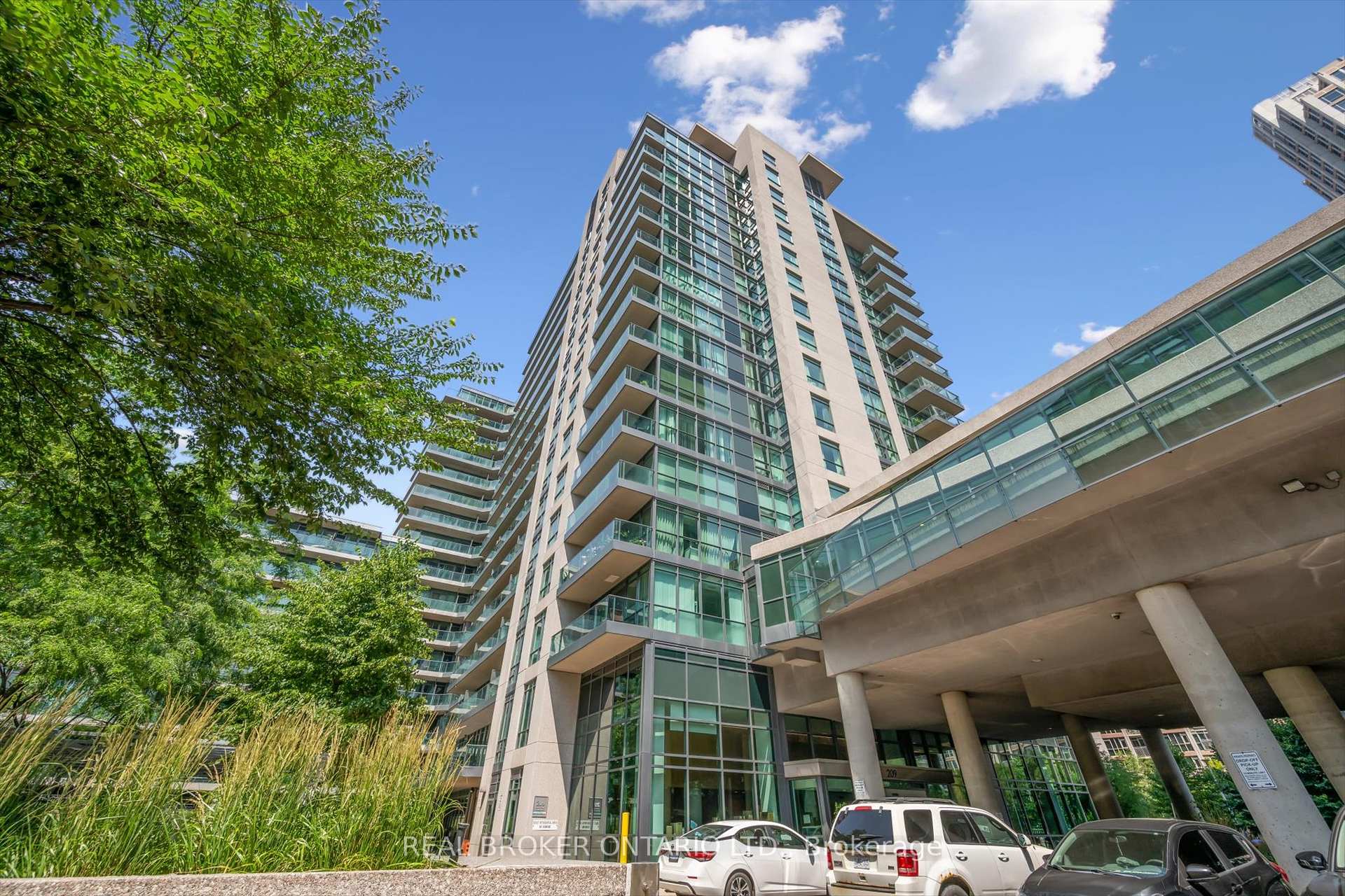 Photo of Unit 683, 209 Fort York Boulevard