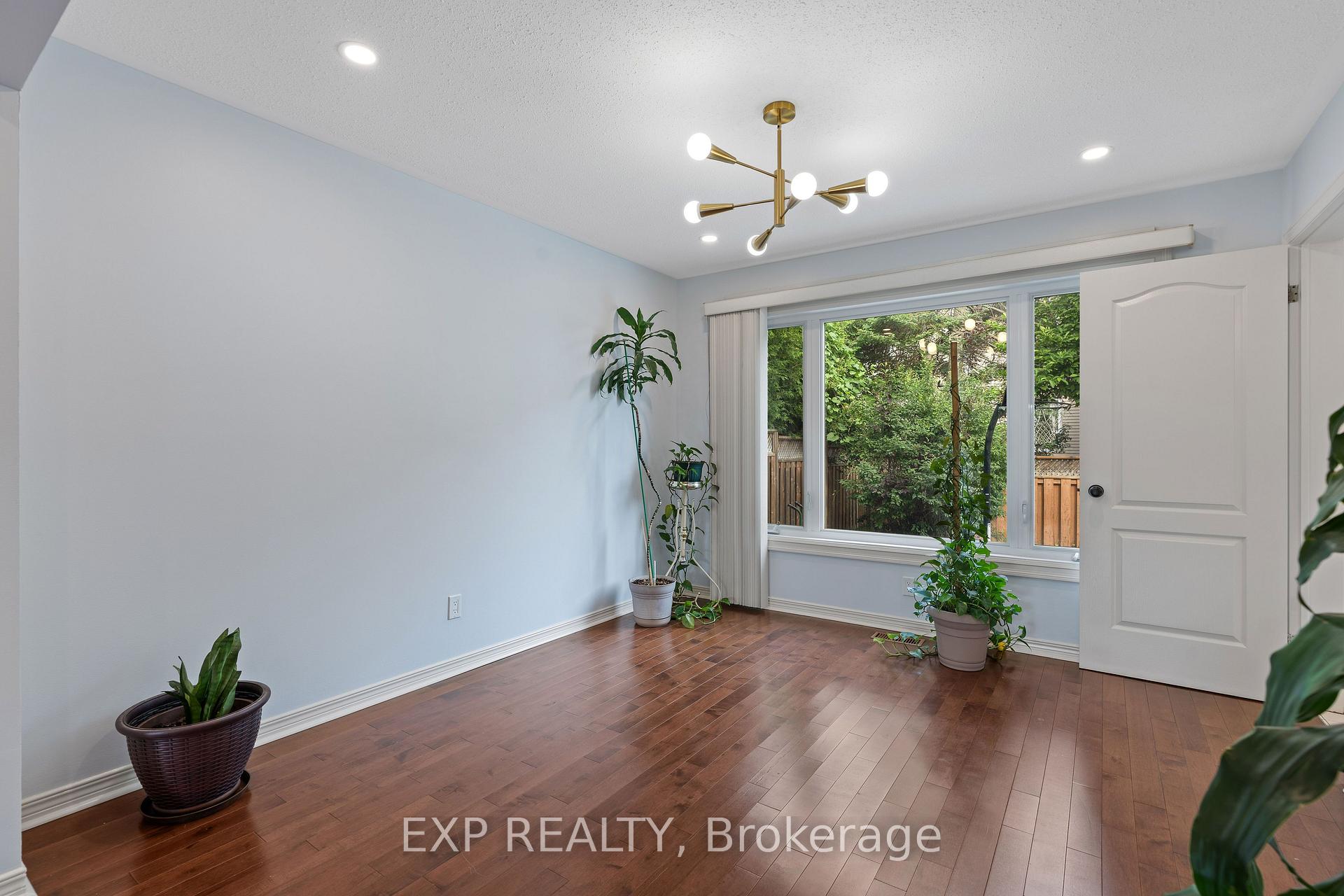 Photo 6 of 1552 Blohm Drive, Ottawa, Hunt Club Park — HOMEH