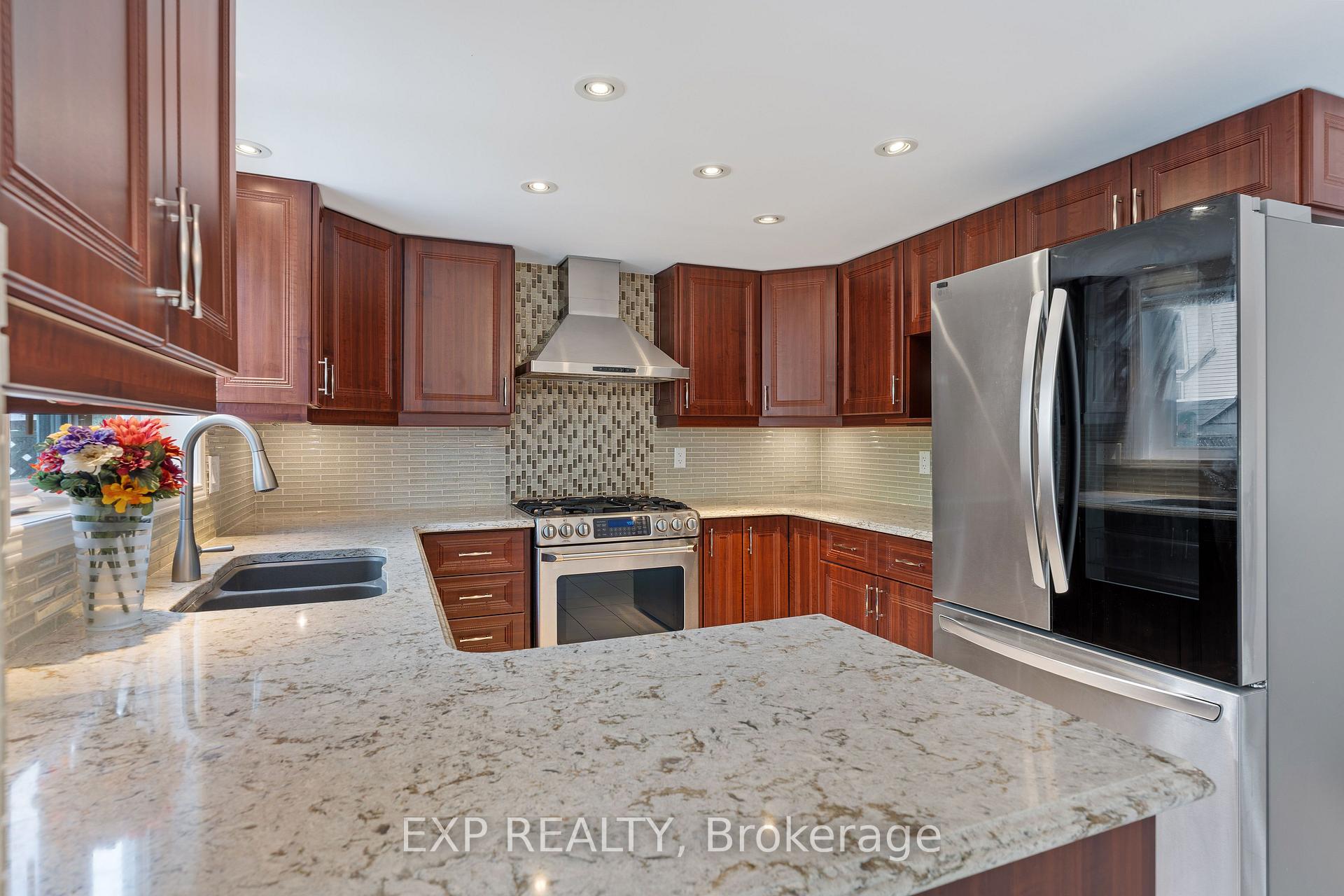 Photo 11 of 1552 Blohm Drive, Ottawa, Hunt Club Park — HOMEH