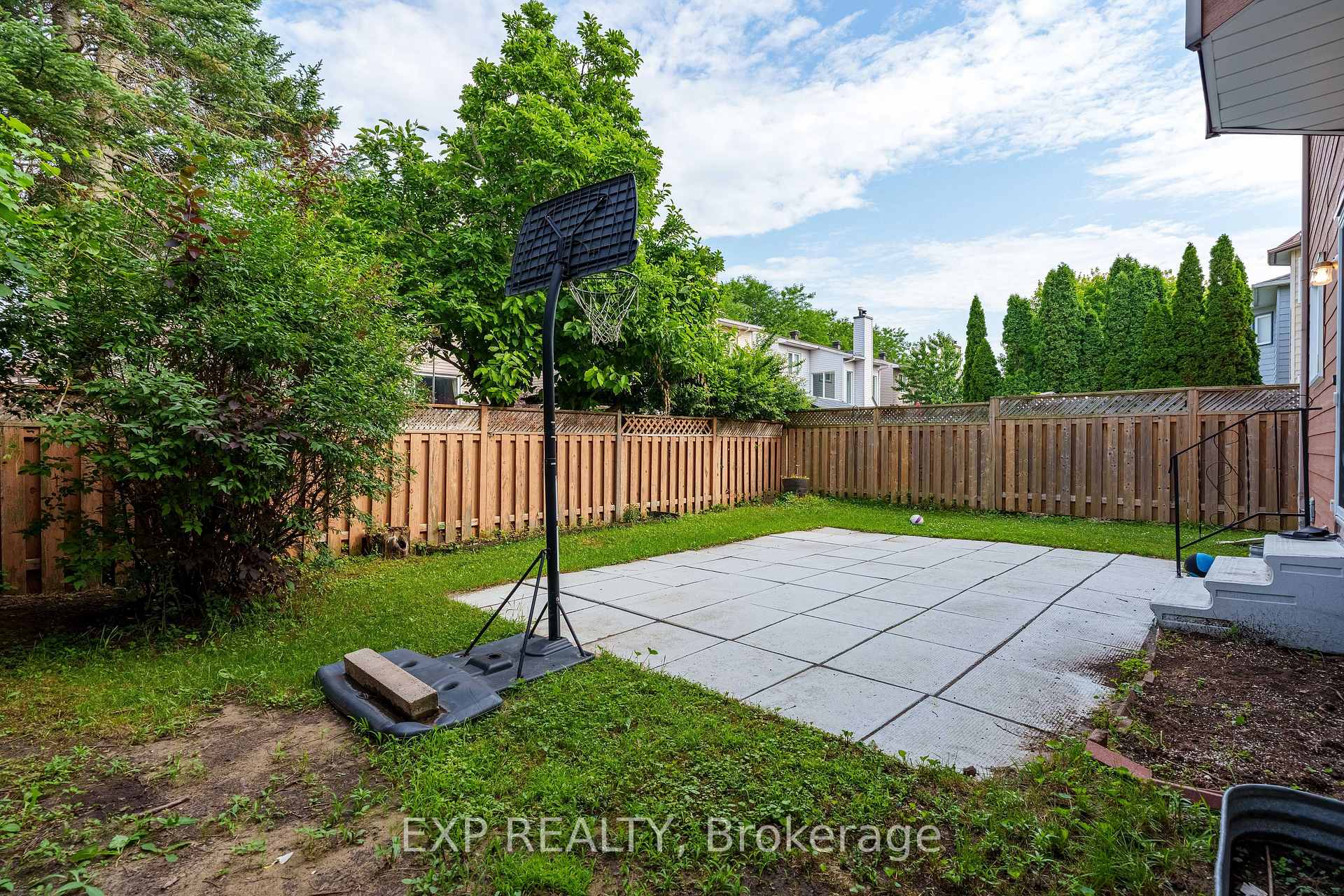 Photo 30 of 1552 Blohm Drive, Ottawa, Hunt Club Park — HOMEH