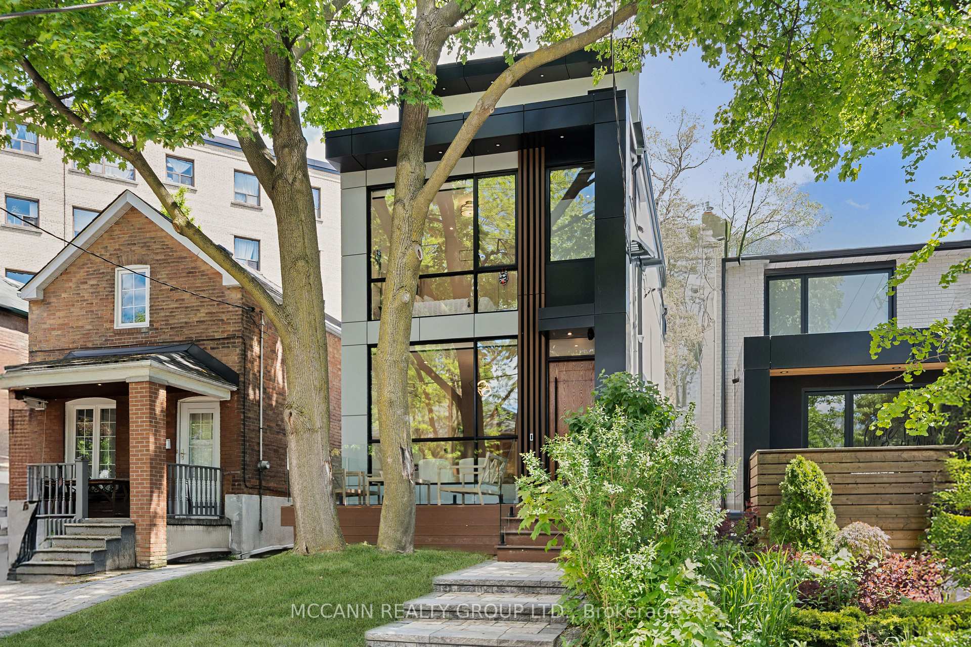 Photo of 311 Wychwood Avenue