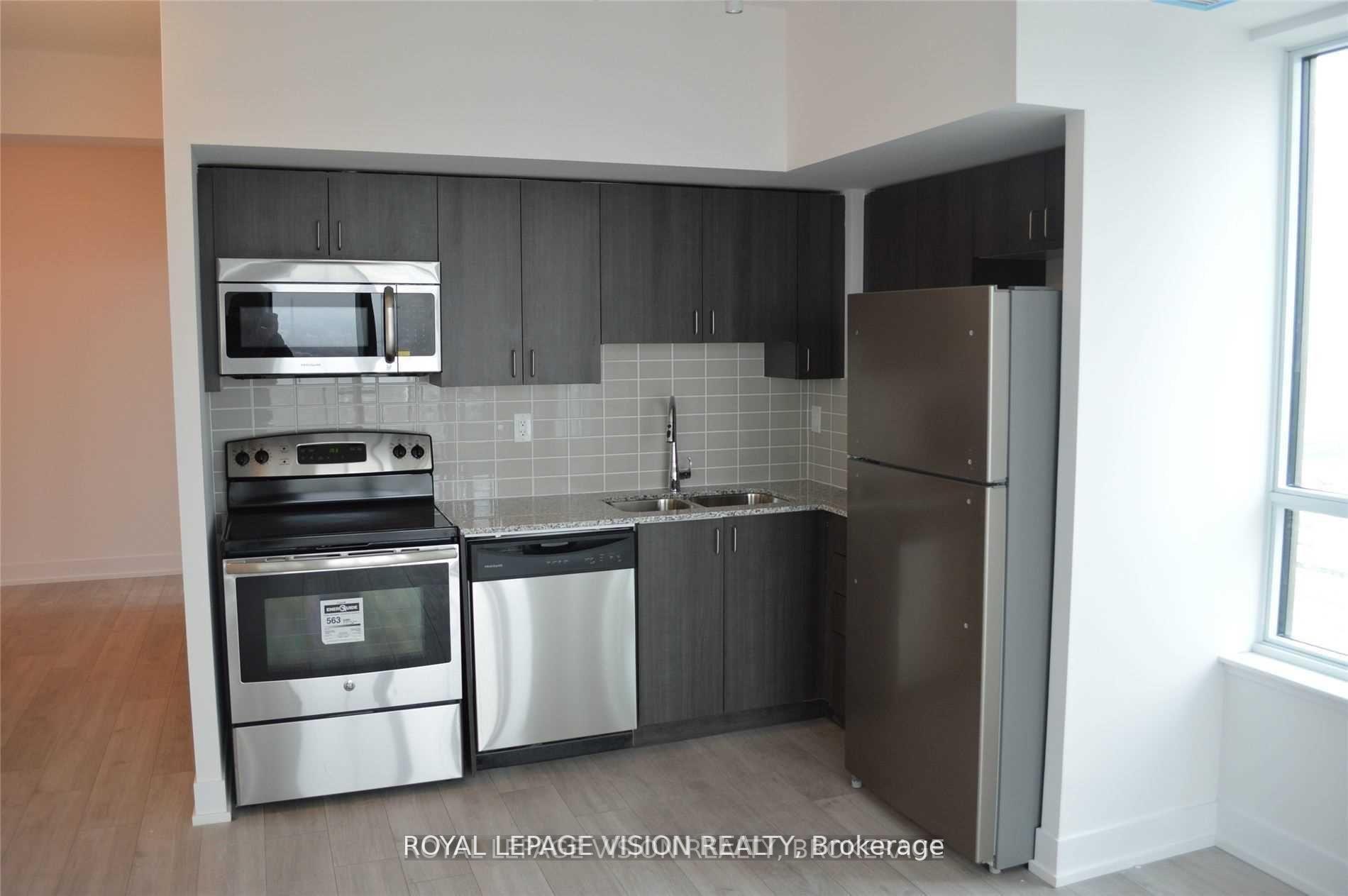 Photo 4 of Unit Ph2-02, 1215 Bayly Street, Pickering, Bay Ridges — HOMEH