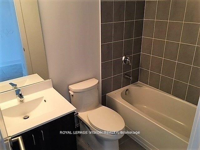 Photo 11 of Unit Ph2-02, 1215 Bayly Street, Pickering, Bay Ridges — HOMEH