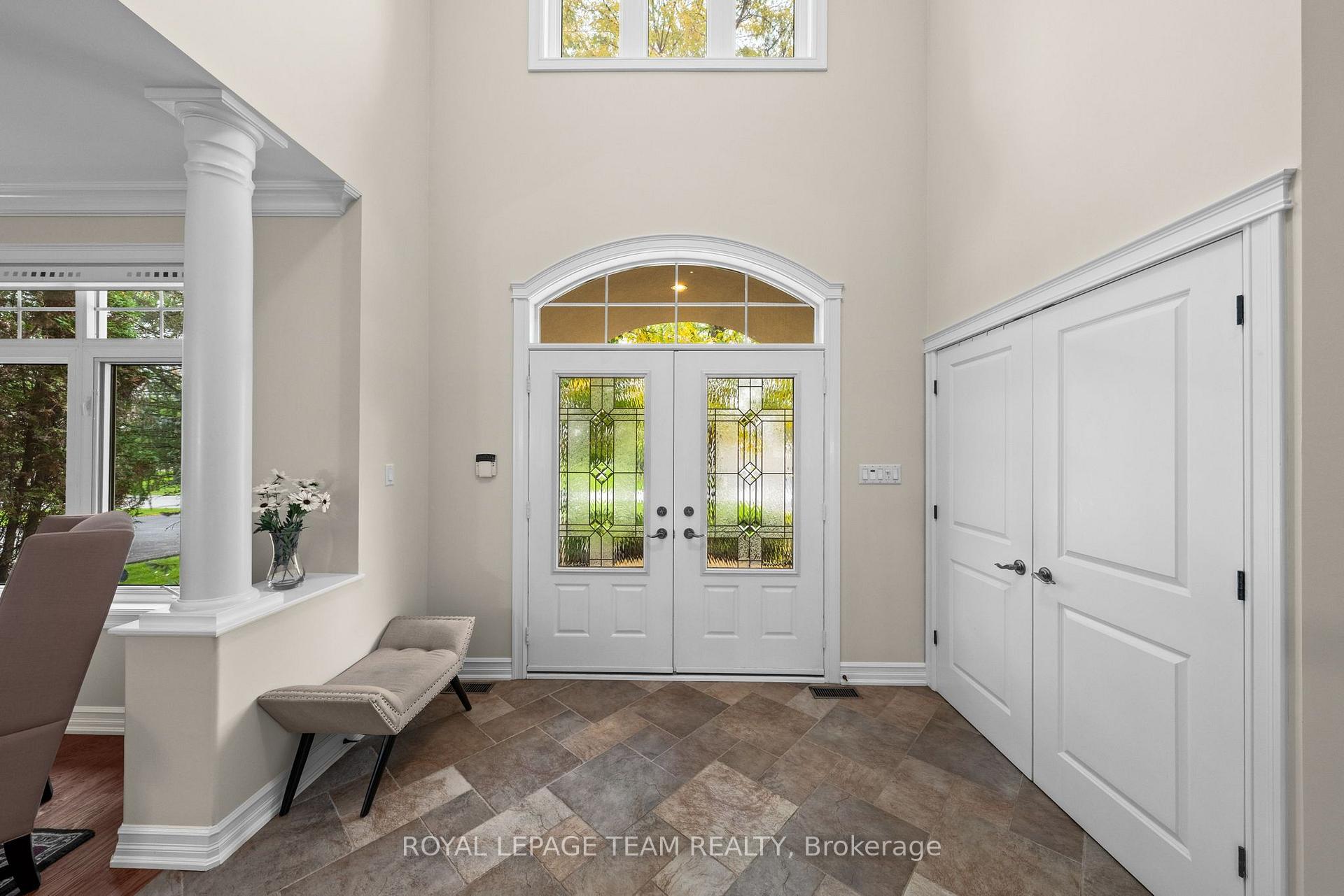 Photo 4 of 418 Lockmaster Crescent, Ottawa, Manotick Village & Manotick Estates — HOMEH