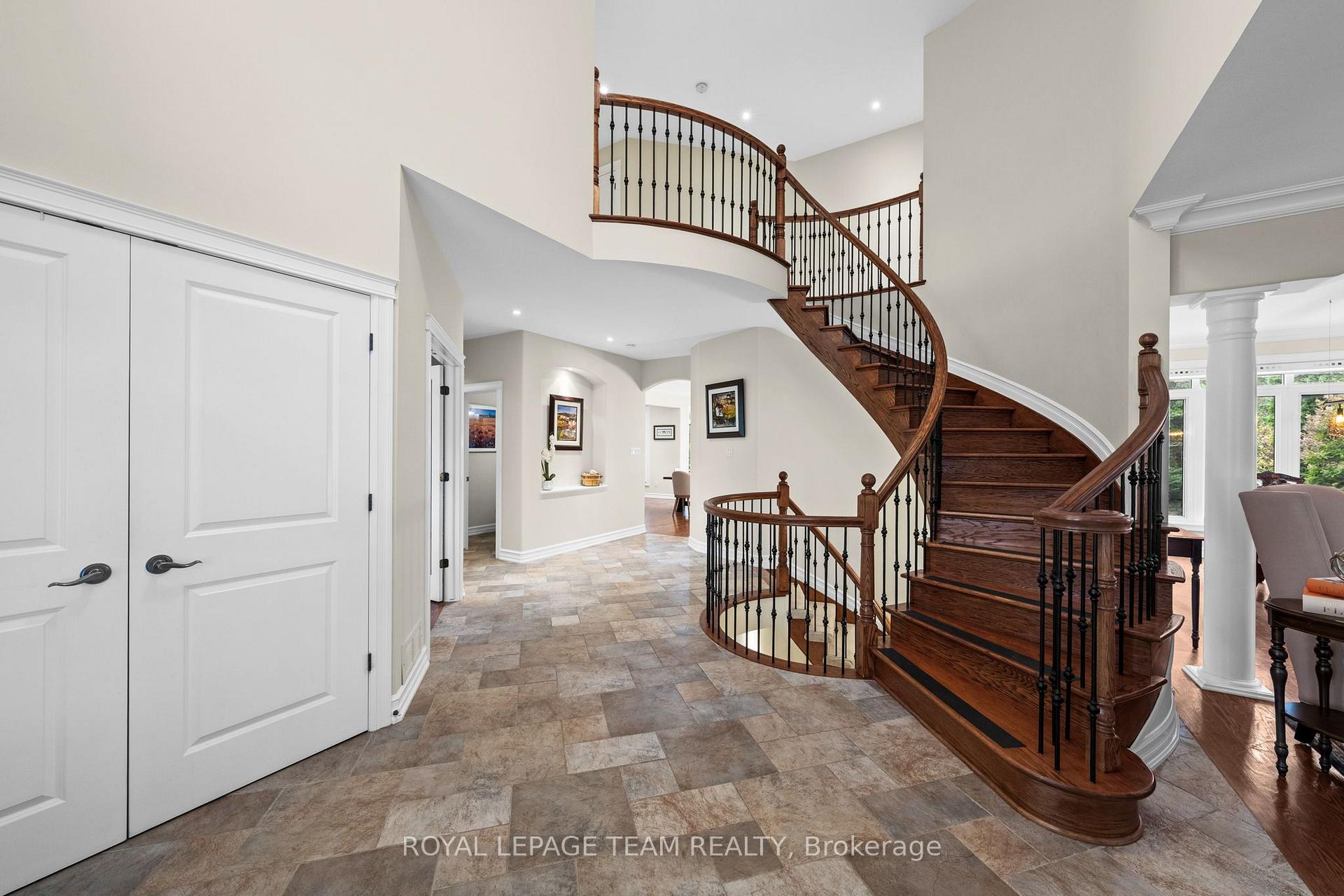 Photo 5 of 418 Lockmaster Crescent, Ottawa, Manotick Village & Manotick Estates — HOMEH