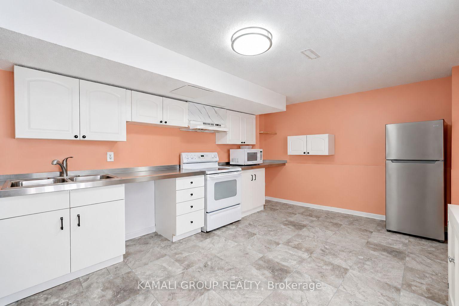 Photo 7 of Unit BSMT, 15 Ferguson Drive, Barrie, Northwest — HOMEH