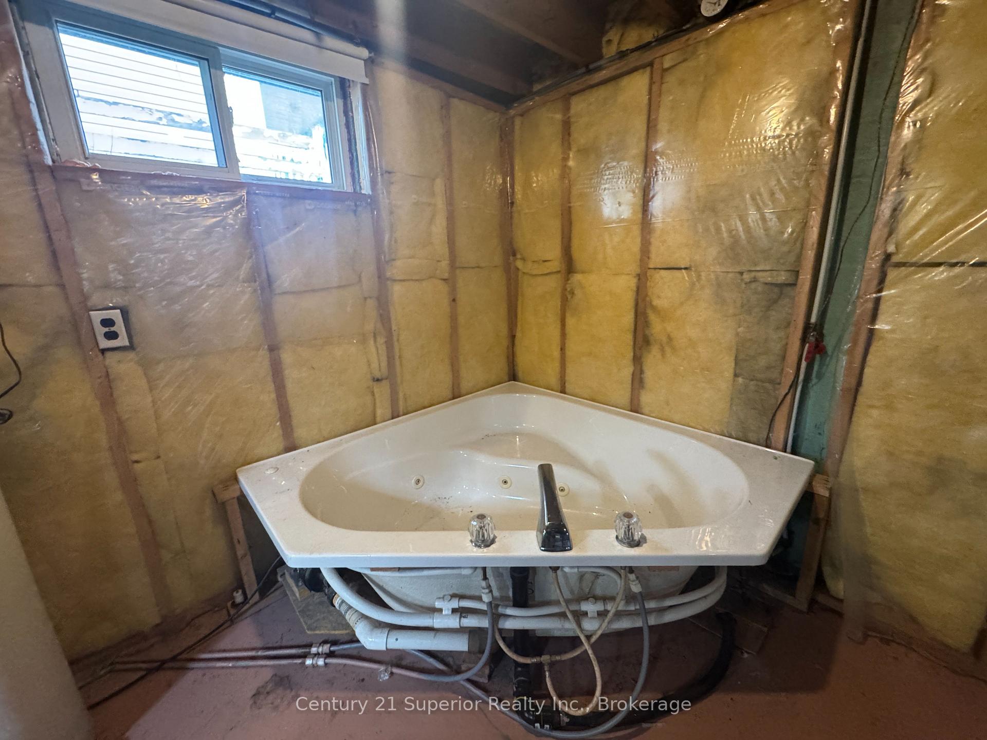 Photo 15 of 23 Neebig Avenue, Manitouwadge, TB-73 — HOMEH