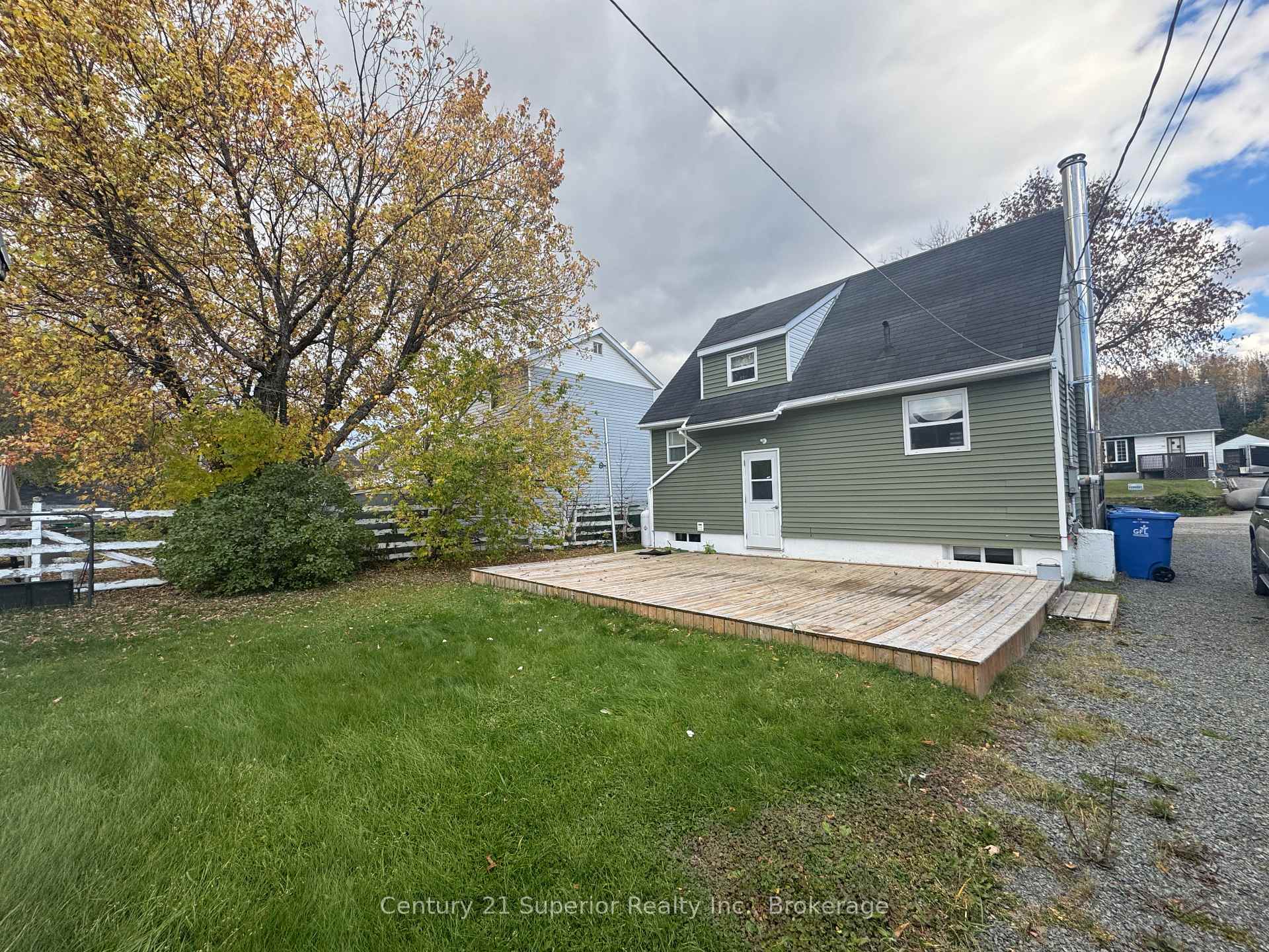 Photo 22 of 23 Neebig Avenue, Manitouwadge, TB-73 — HOMEH