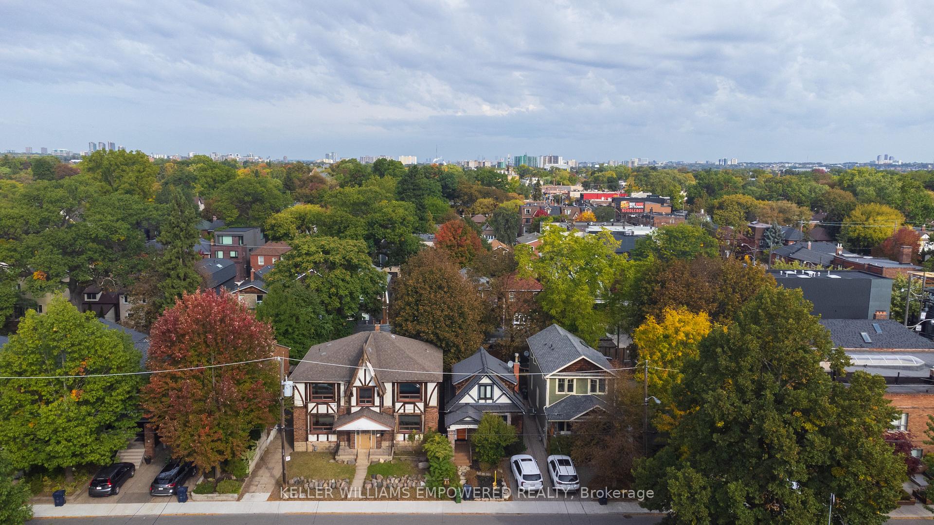 Photo 5 of 10 Lessard Avenue, Toronto, Lambton Baby Point — HOMEH