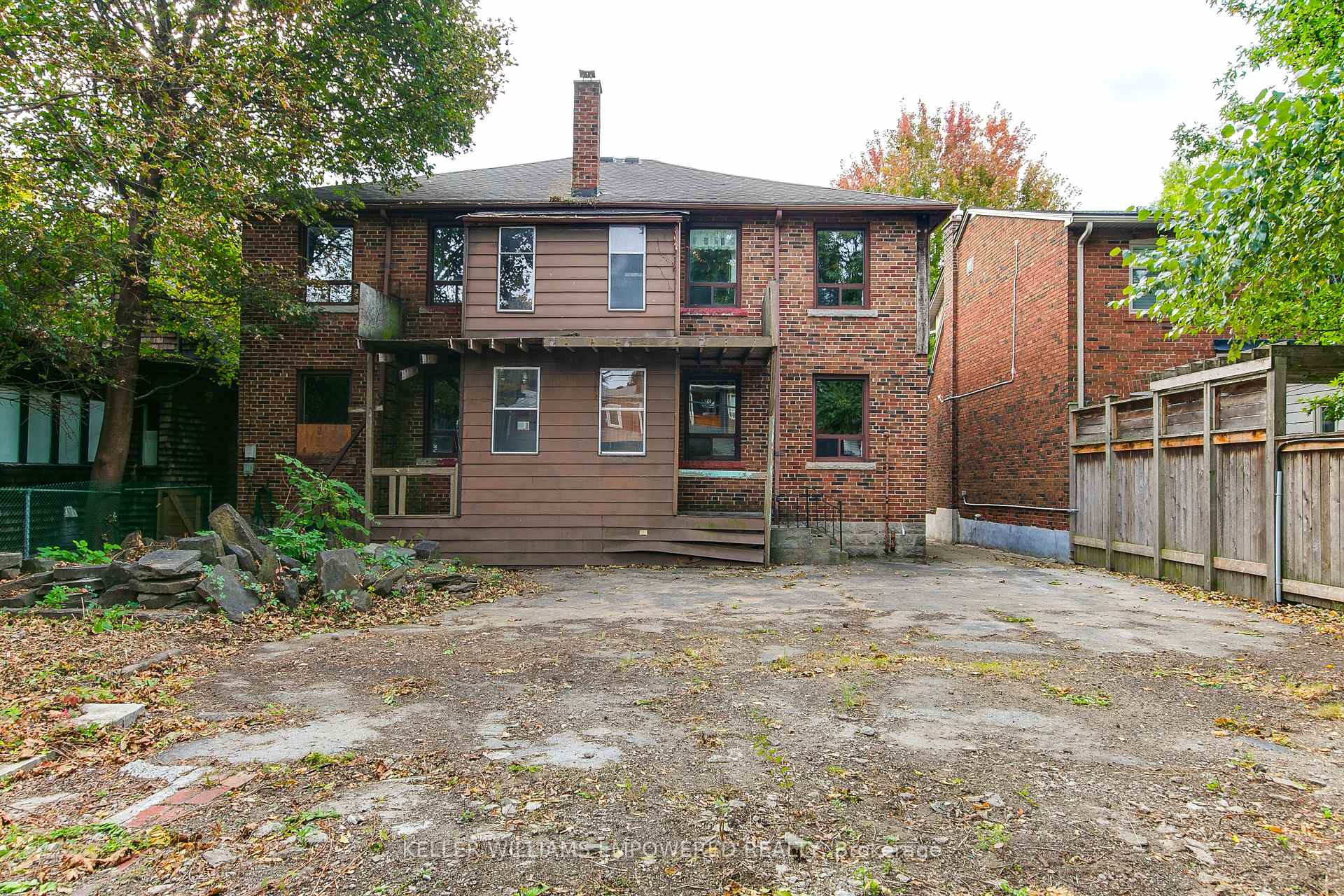 Photo 9 of 10 Lessard Avenue, Toronto, Lambton Baby Point — HOMEH