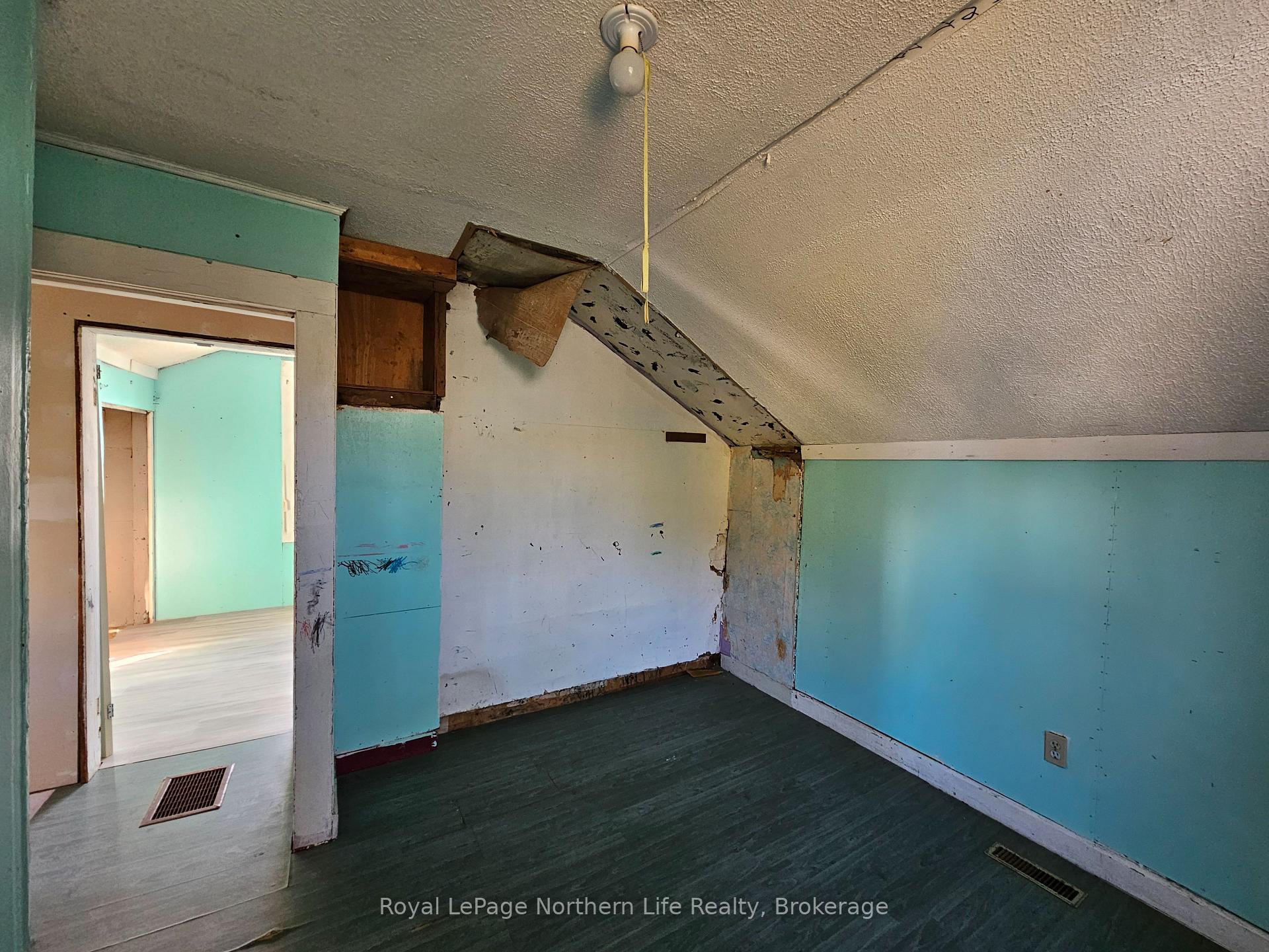 Photo 8 of 20 Lower Helen Street, Cobalt — HOMEH