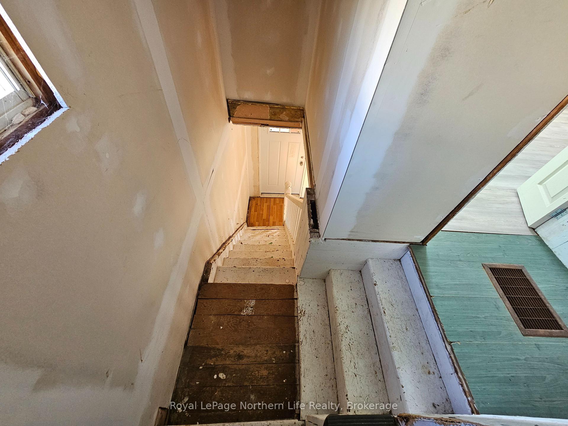 Photo 11 of 20 Lower Helen Street, Cobalt — HOMEH