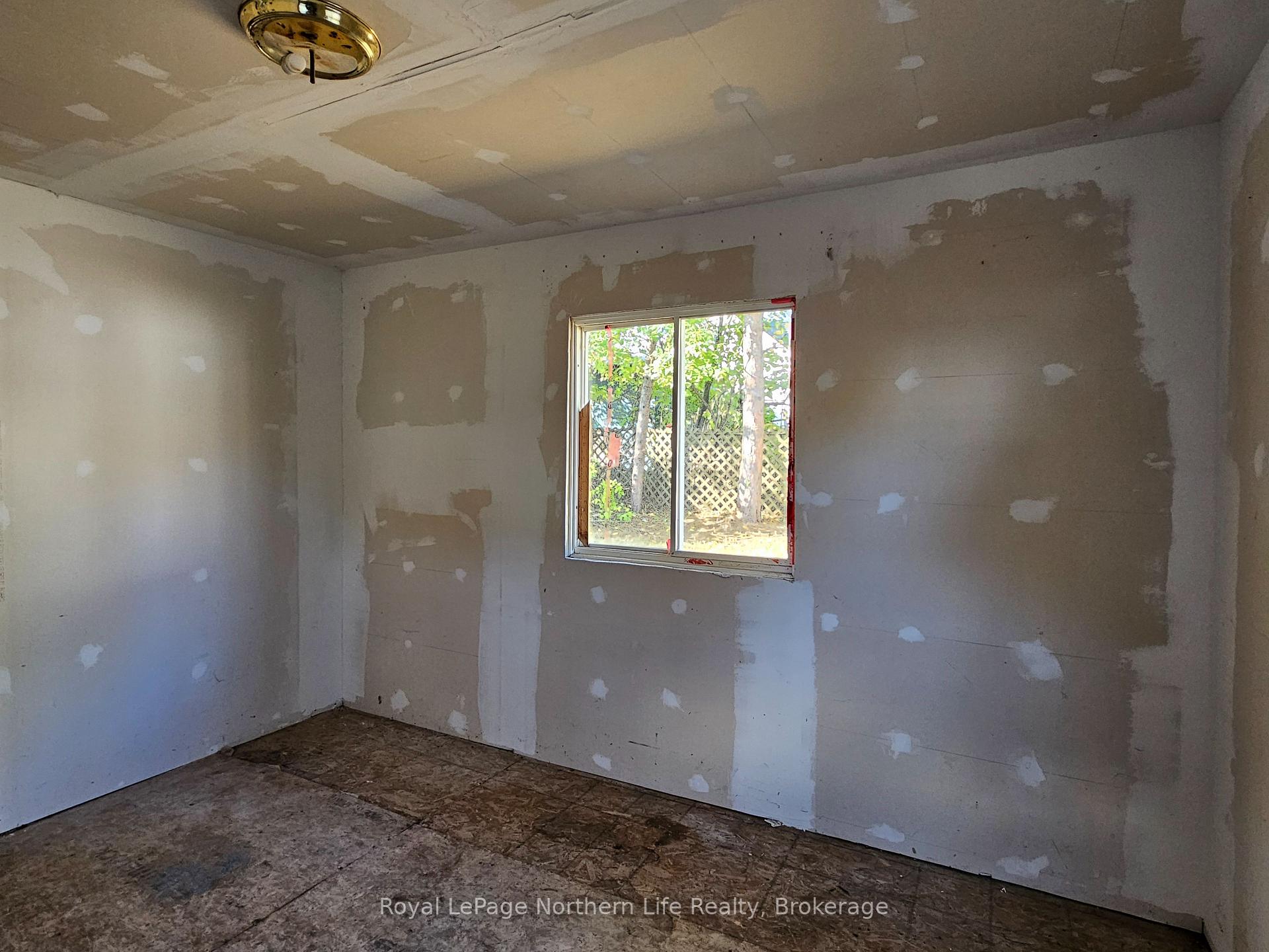 Photo 19 of 20 Lower Helen Street, Cobalt — HOMEH