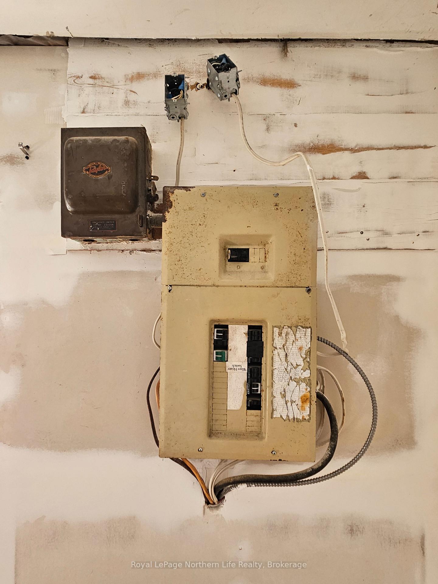 Photo 21 of 20 Lower Helen Street, Cobalt — HOMEH