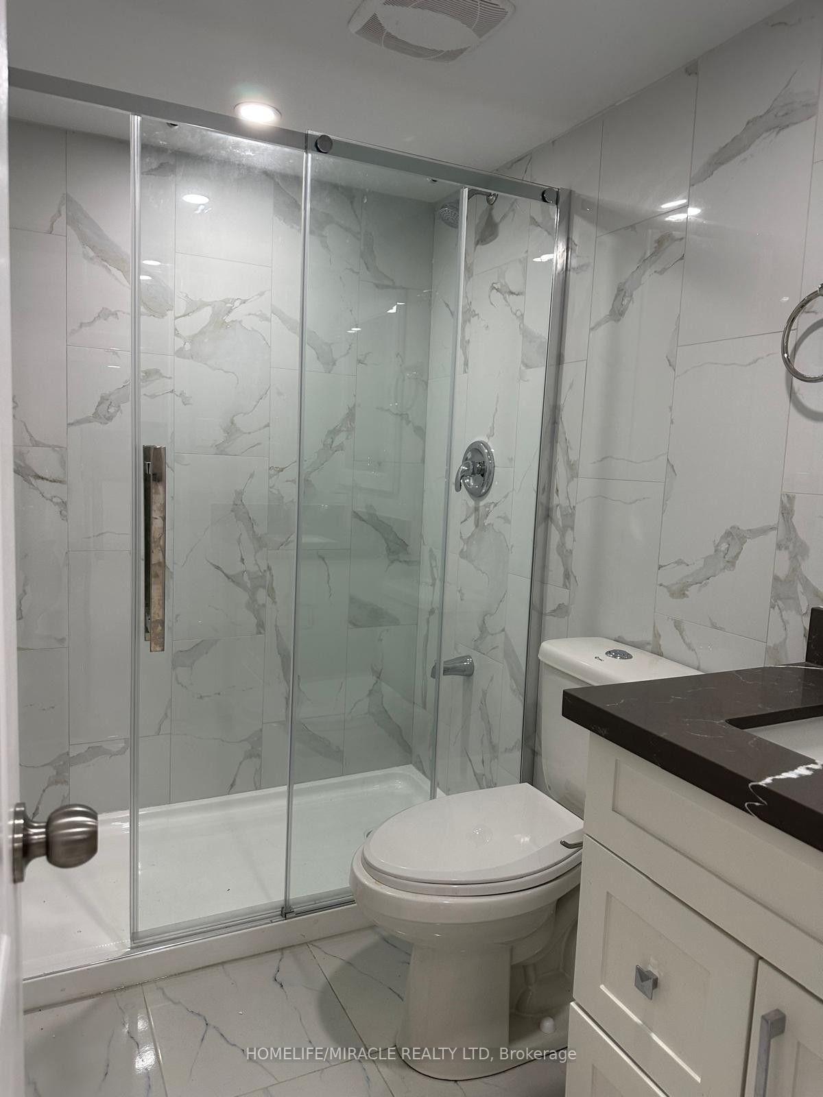Photo 8 of 20 Arran Crescent, Vaughan, West Woodbridge — HOMEH