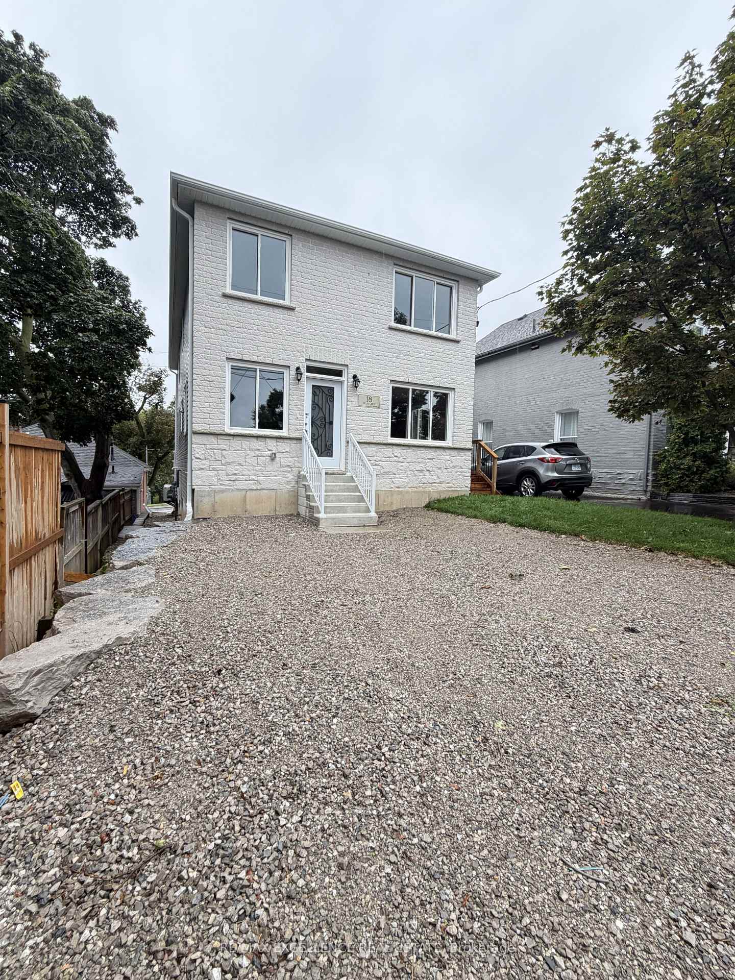 Photo 2 of 18 Huff Avenue, Brantford, North Park/Wood St. — HOMEH