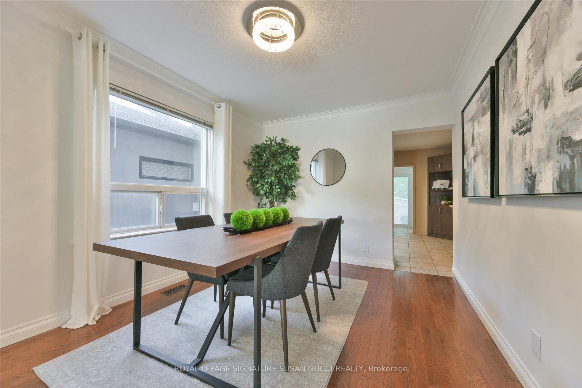 Photo 6 of 725 Sammon Avenue, Toronto, Danforth Village-East York — HOMEH