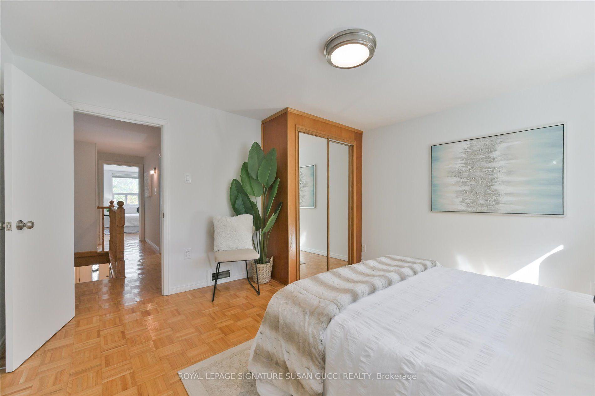 Photo 16 of 725 Sammon Avenue, Toronto, Danforth Village-East York — HOMEH