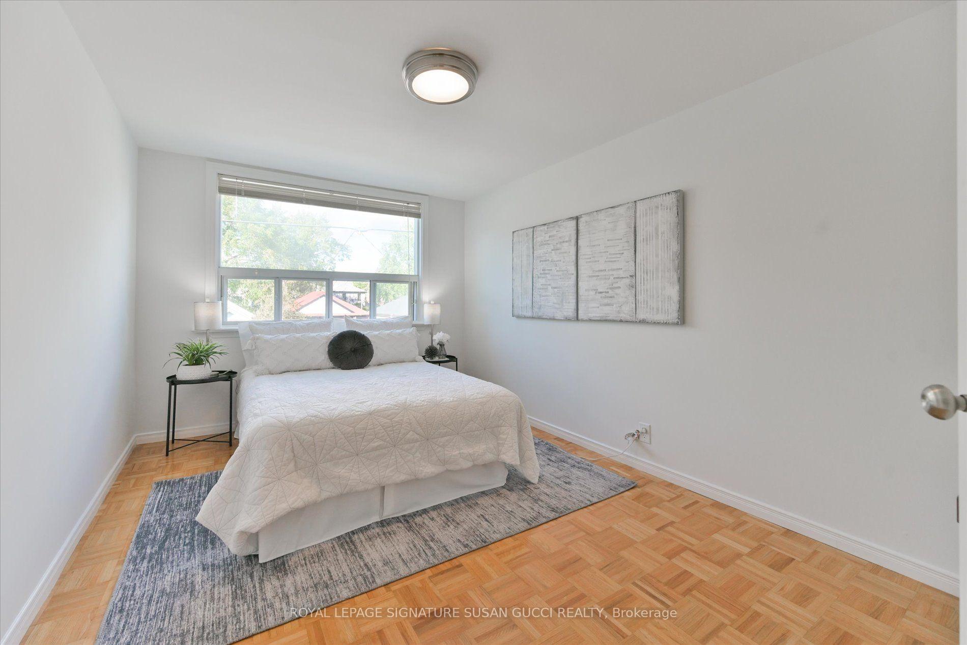 Photo 18 of 725 Sammon Avenue, Toronto, Danforth Village-East York — HOMEH