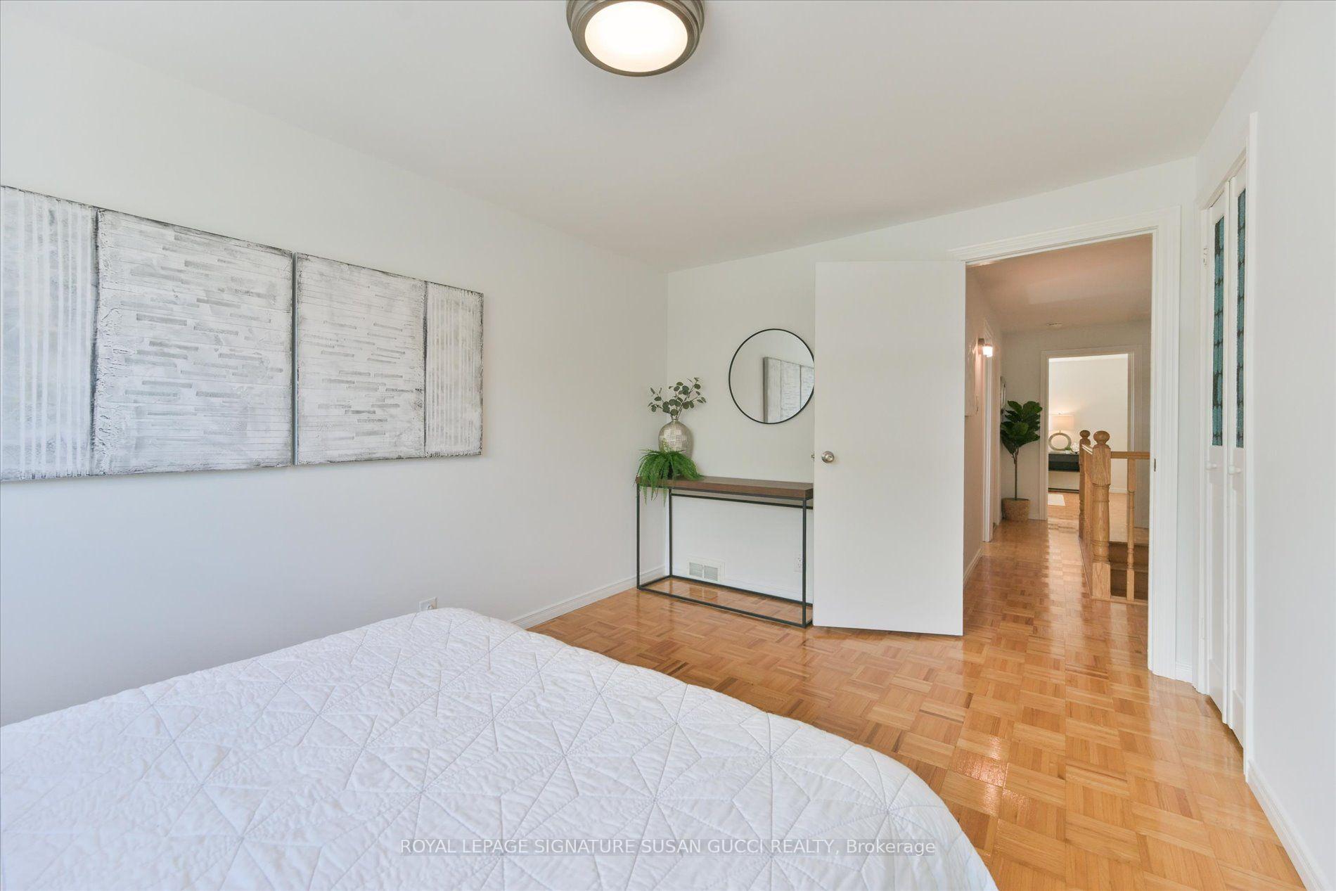 Photo 19 of 725 Sammon Avenue, Toronto, Danforth Village-East York — HOMEH