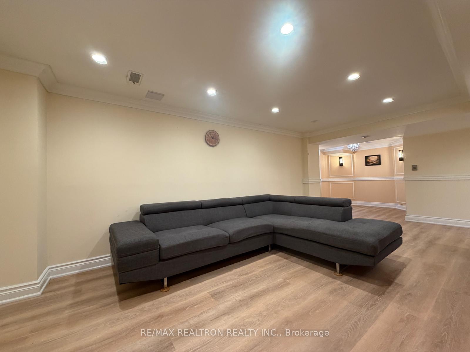 Photo 7 of Unit Lower Level, 113B Timna Crescent, Vaughan, Patterson — HOMEH