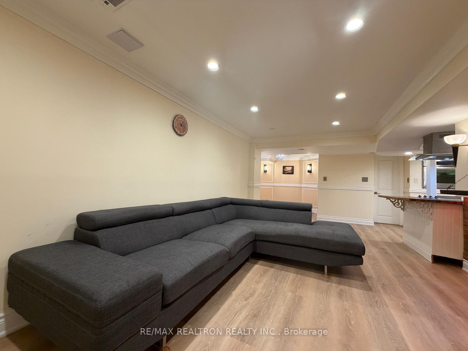 Photo 8 of Unit Lower Level, 113B Timna Crescent, Vaughan, Patterson — HOMEH