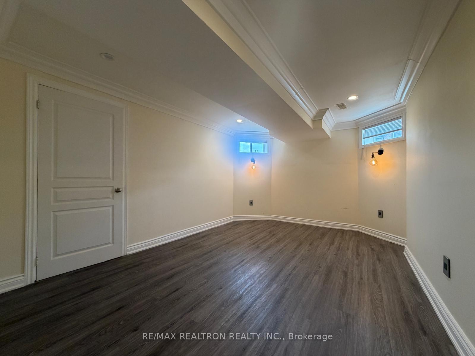 Photo 15 of Unit Lower Level, 113B Timna Crescent, Vaughan, Patterson — HOMEH